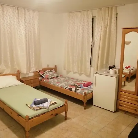 Guest house къща здравец - с осигурено паркомясто Primorsko