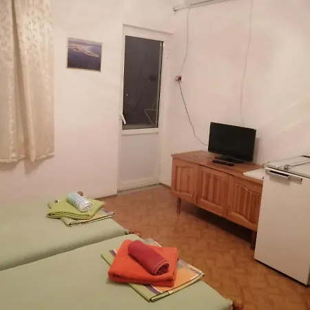 Guest house къща здравец - с осигурено паркомясто 3*