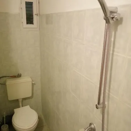 къща здравец - с осигурено паркомясто 3*