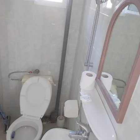 בית הארחה къща здравец - с осигурено паркомясто 3*