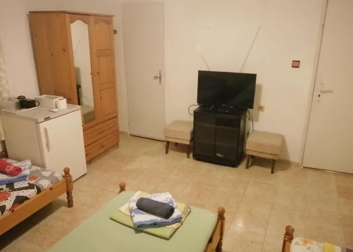 къща здравец - с осигурено паркомясто Casa de hóspedes