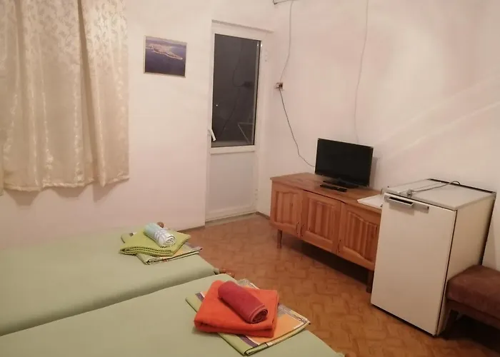 Pensionat къща здравец - с осигурено паркомясто 3*