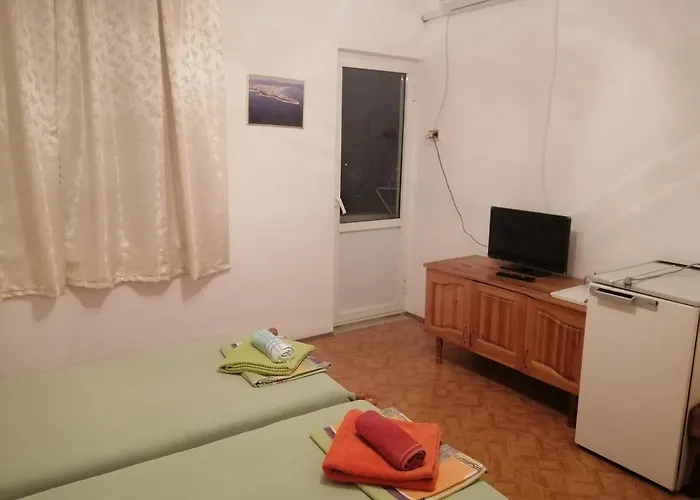 къща здравец - с осигурено паркомясто Pensionat Primorsko