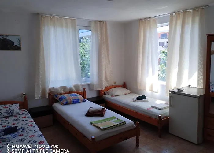 къща здравец - с осигурено паркомясто Pensionat 3*