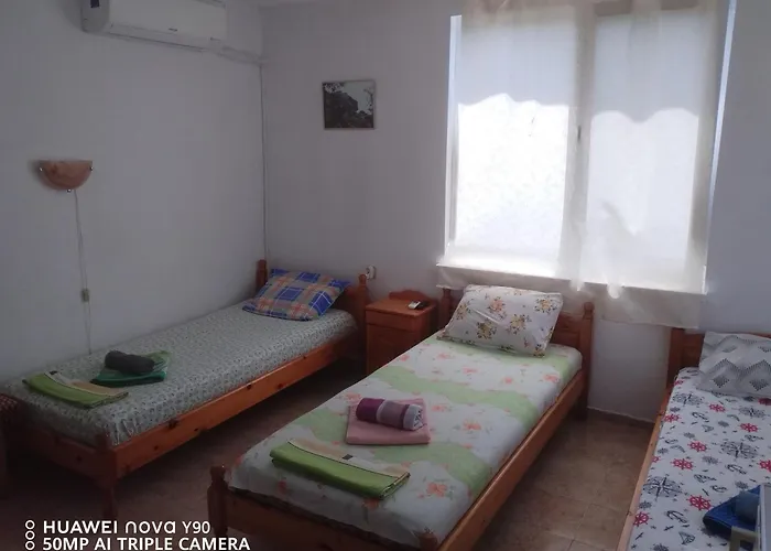 къща здравец - с осигурено паркомясто 3*