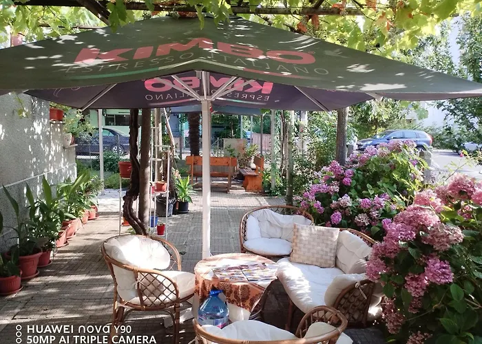 къща здравец - с осигурено паркомясто Casa de hóspedes Primorsko