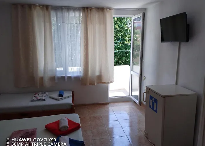 къща здравец - с осигурено паркомясто Primorsko