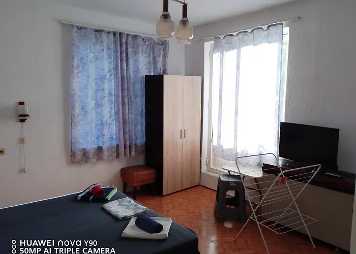 къща здравец - с осигурено паркомясто 3*