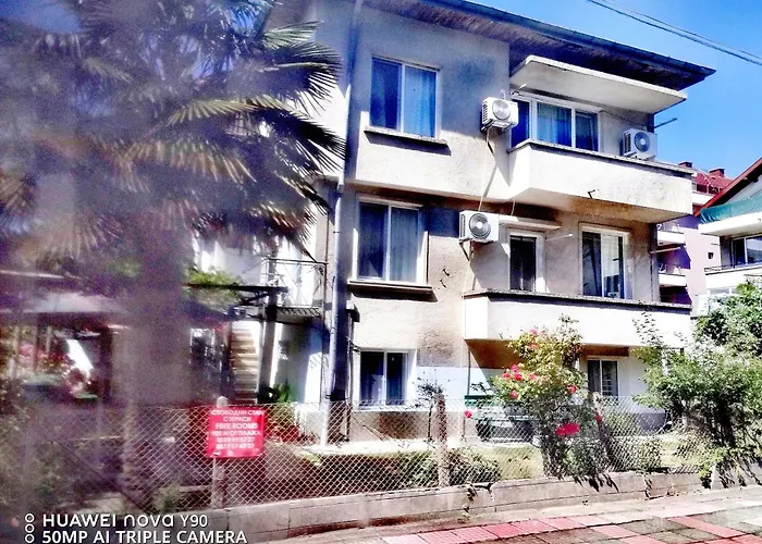 къща здравец - с осигурено паркомясто 3* Primorsko