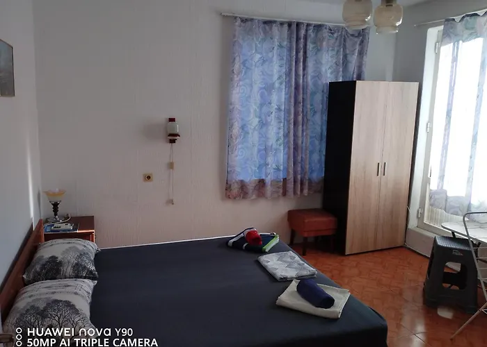 Casa de hóspedes къща здравец - с осигурено паркомясто 3*